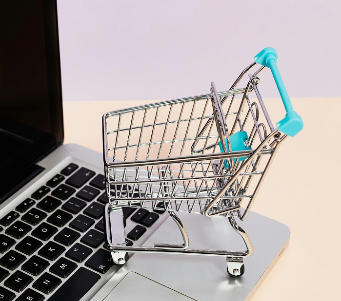 social commerce vs ecommerce